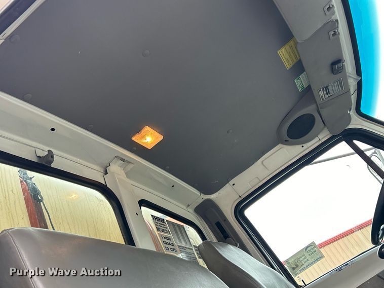 image for item DQ1066 1999 Sterling L7501  vacuum truck