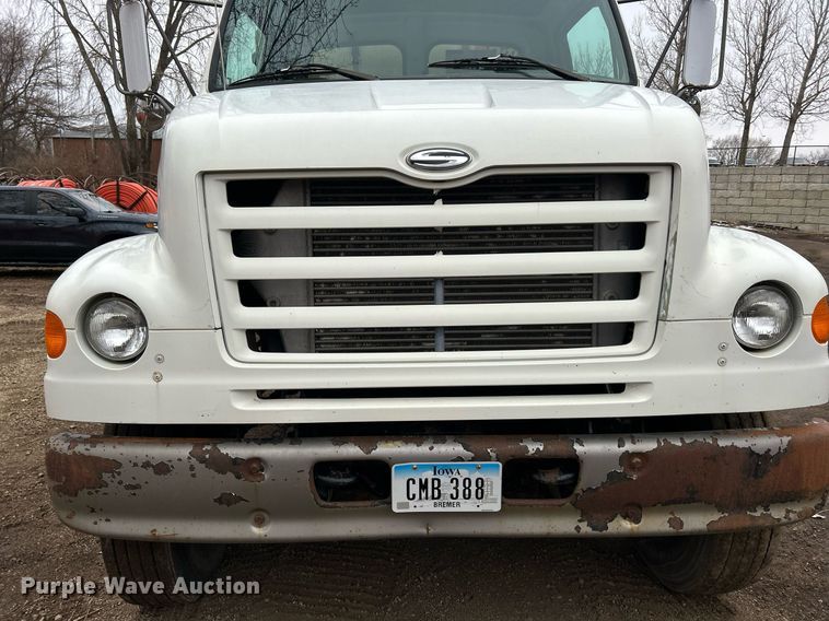 image for item DQ1066 1999 Sterling L7501  vacuum truck