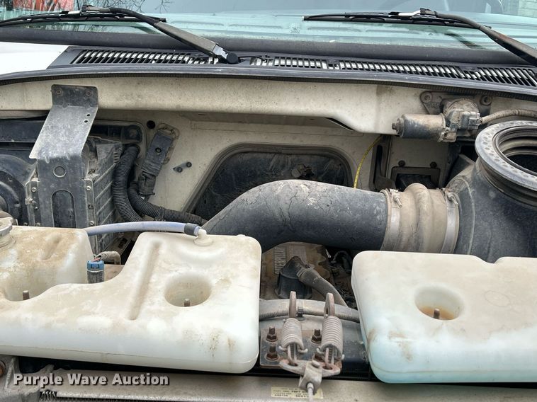 image for item DQ1066 1999 Sterling L7501  vacuum truck