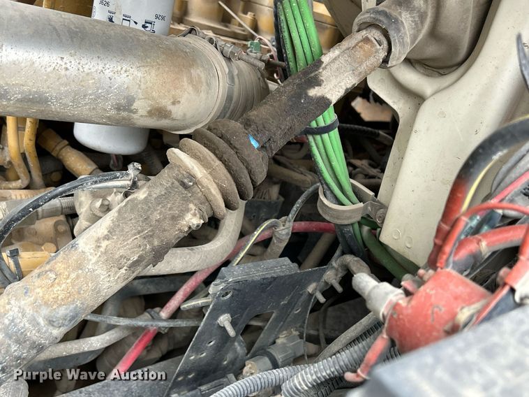 image for item DQ1066 1999 Sterling L7501  vacuum truck