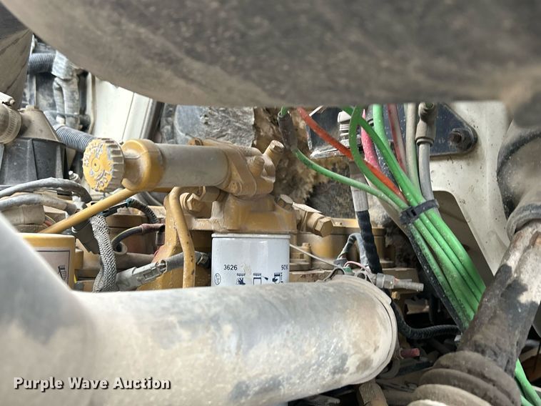 image for item DQ1066 1999 Sterling L7501  vacuum truck