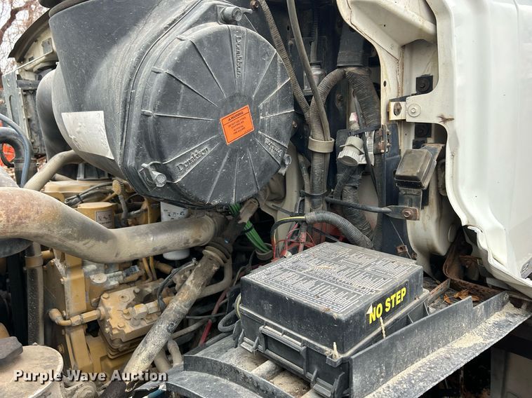 image for item DQ1066 1999 Sterling L7501  vacuum truck