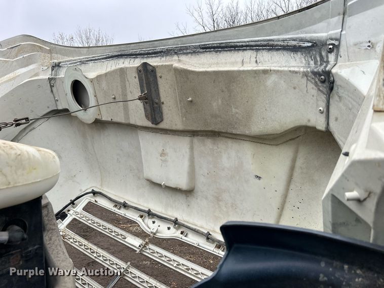 image for item DQ1066 1999 Sterling L7501  vacuum truck