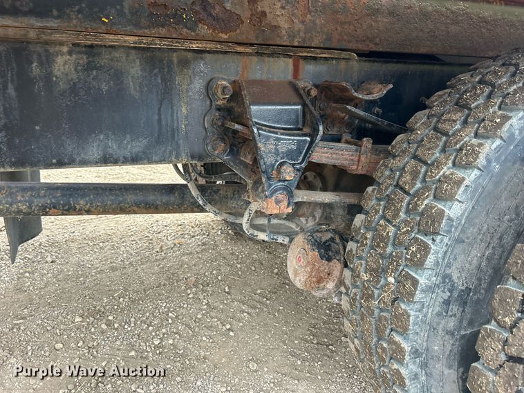 image for item DQ1066 1999 Sterling L7501  vacuum truck