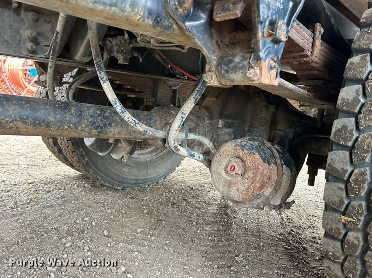 image for item DQ1066 1999 Sterling L7501  vacuum truck