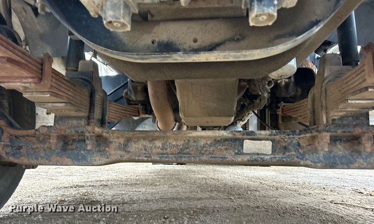 image for item DQ1066 1999 Sterling L7501  vacuum truck