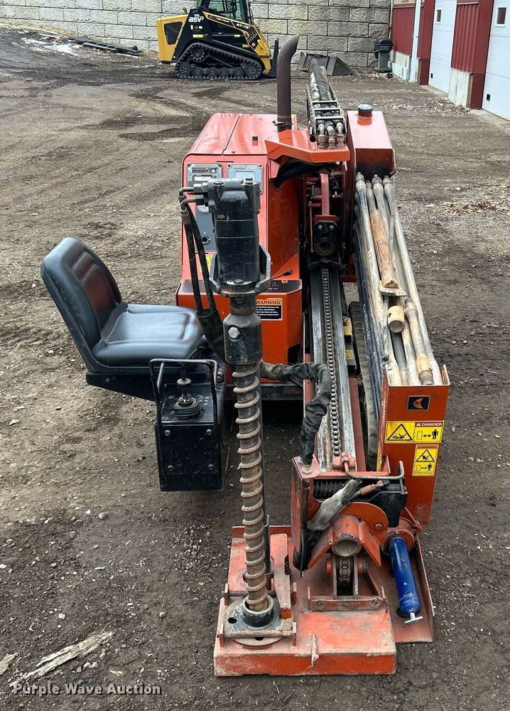 image for item DQ1067 2002 Ditch Witch JT520  directional boring unit