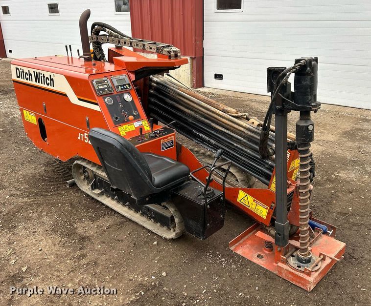 image for item DQ1067 2002 Ditch Witch JT520  directional boring unit
