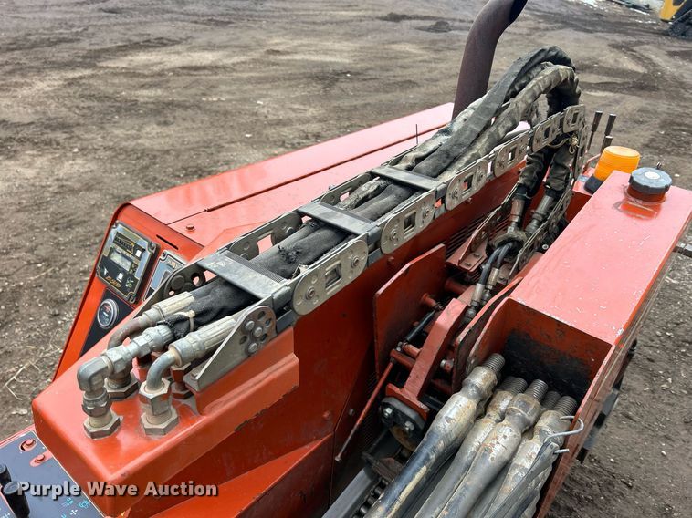 image for item DQ1067 2002 Ditch Witch JT520  directional boring unit