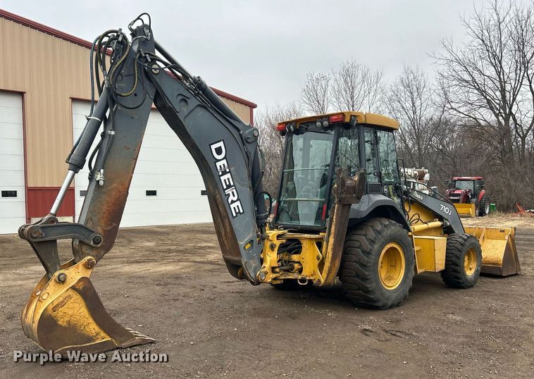 image for item DQ1068 2009 John Deere 710J  backhoe
