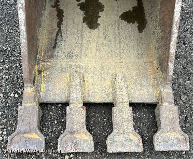 image for item DQ1068 2009 John Deere 710J  backhoe