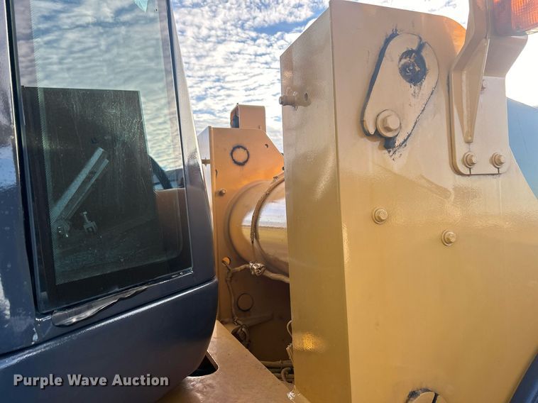 image for item DQ1072 2005 John Deere 544J  high lift wheel loader