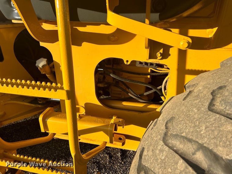 image for item DQ1072 2005 John Deere 544J  high lift wheel loader