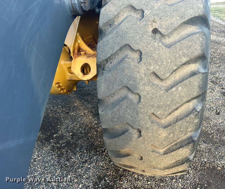 image for item DQ1072 2005 John Deere 544J  high lift wheel loader