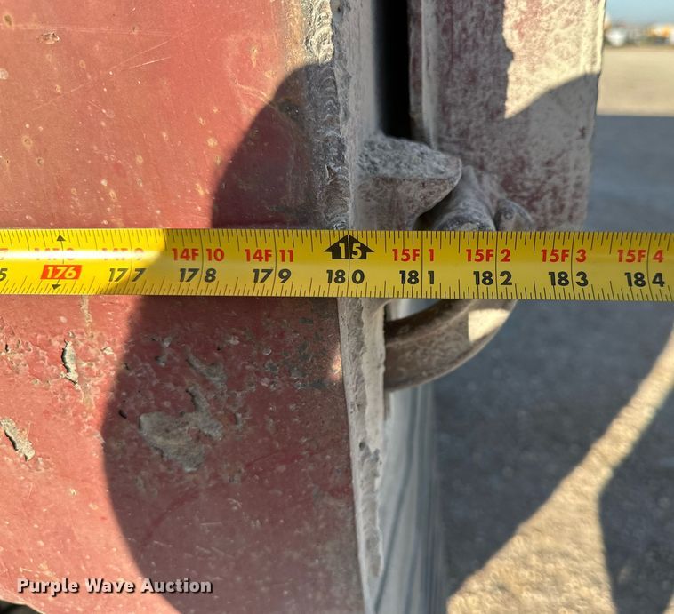 image for item DQ1555 2003 Mack CH613  dump truck