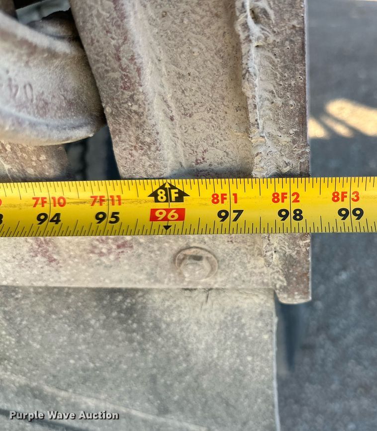 image for item DQ1555 2003 Mack CH613  dump truck