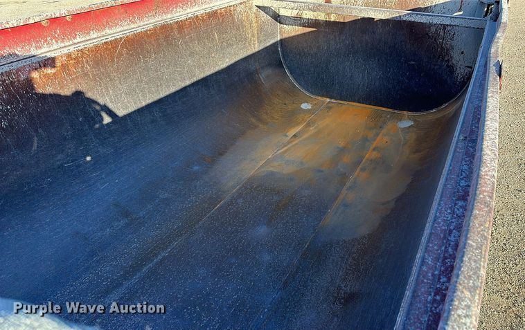 image for item DQ1555 2003 Mack CH613  dump truck