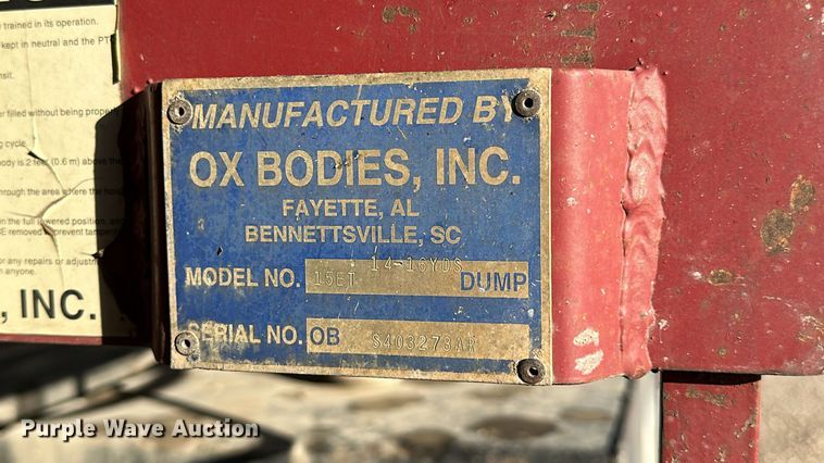 image for item DQ1555 2003 Mack CH613  dump truck