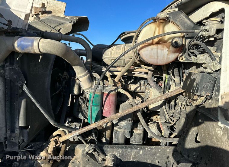 image for item DQ1555 2003 Mack CH613  dump truck