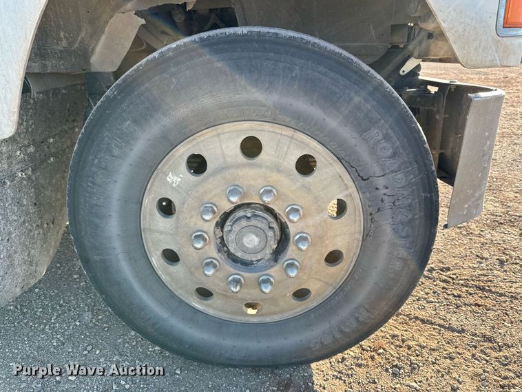 image for item DQ1555 2003 Mack CH613  dump truck