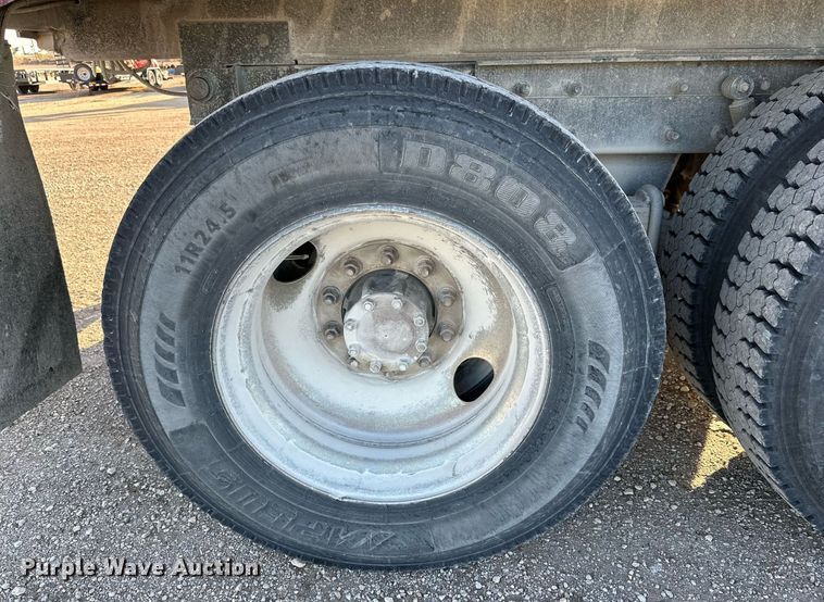 image for item DQ1555 2003 Mack CH613  dump truck