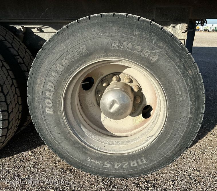 image for item DQ1555 2003 Mack CH613  dump truck