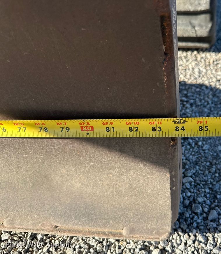 image for item DQ1556 2013 Vermeer RTX1250  trencher