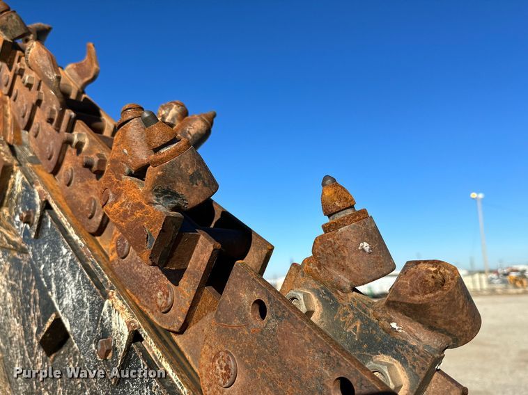 image for item DQ1556 2013 Vermeer RTX1250  trencher