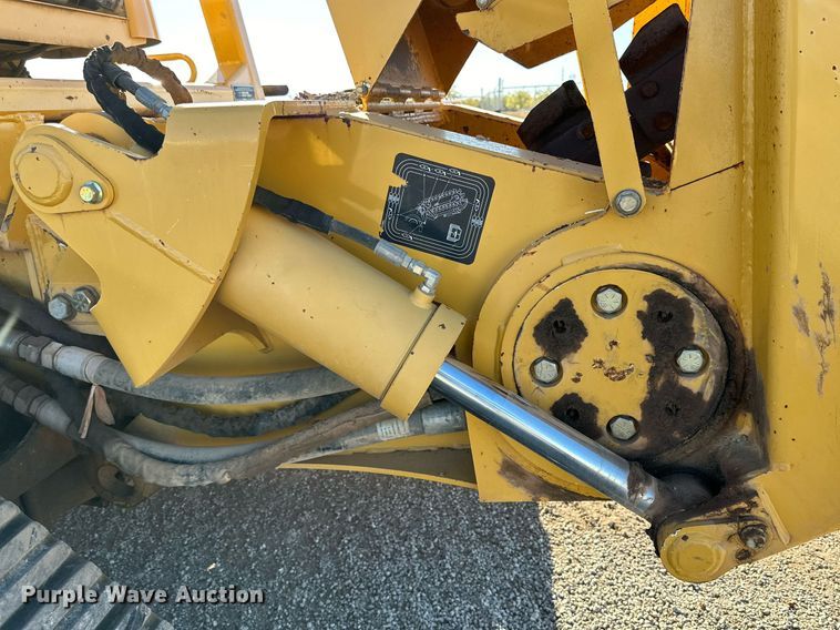 image for item DQ1556 2013 Vermeer RTX1250  trencher