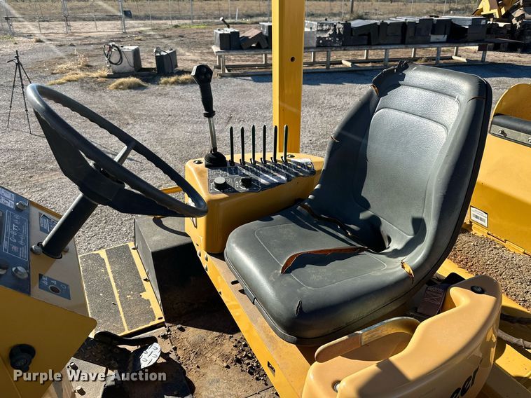 image for item DQ1556 2013 Vermeer RTX1250  trencher