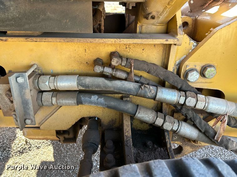 image for item DQ1556 2013 Vermeer RTX1250  trencher