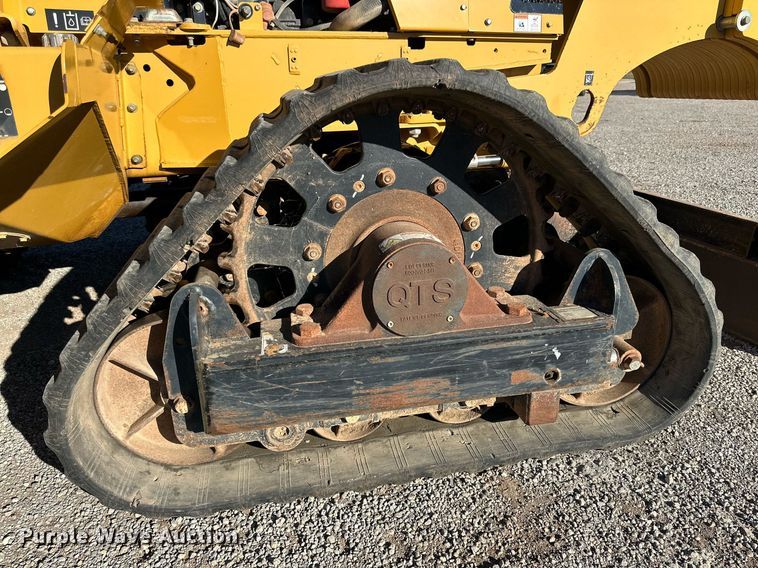 image for item DQ1556 2013 Vermeer RTX1250  trencher