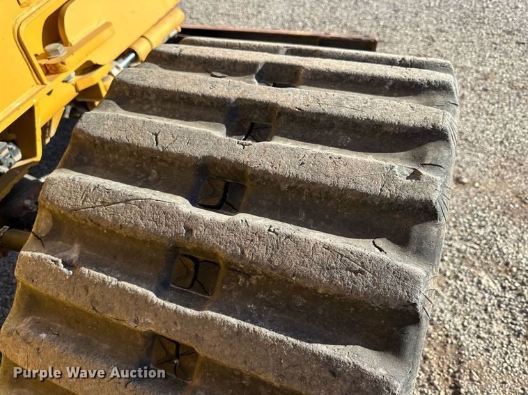 image for item DQ1556 2013 Vermeer RTX1250  trencher