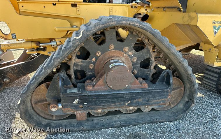 image for item DQ1556 2013 Vermeer RTX1250  trencher