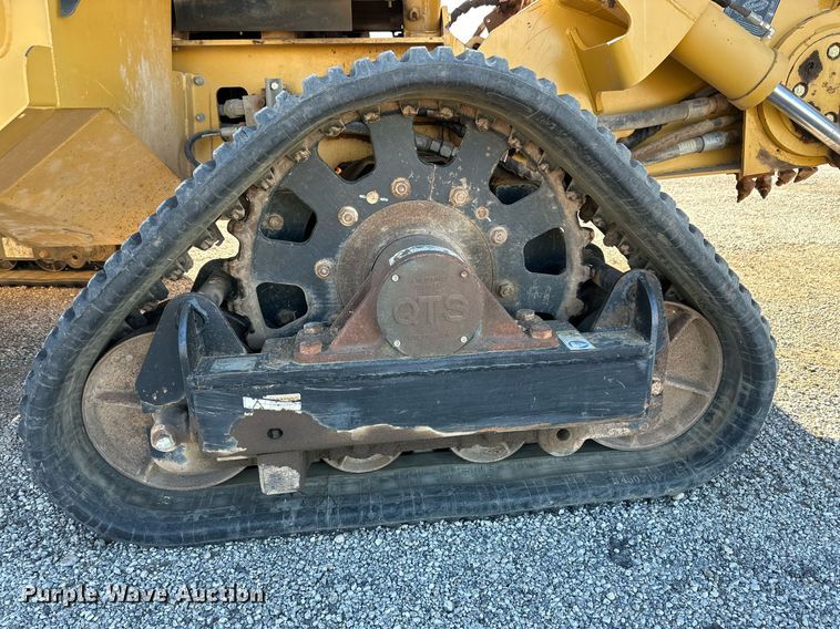 image for item DQ1556 2013 Vermeer RTX1250  trencher