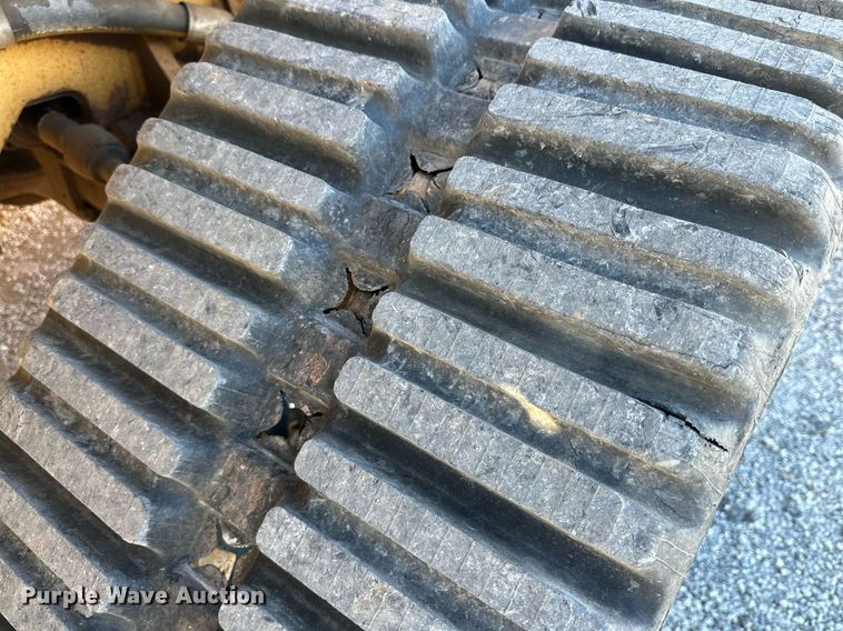 image for item DQ1556 2013 Vermeer RTX1250  trencher