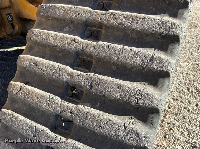 image for item DQ1556 2013 Vermeer RTX1250  trencher