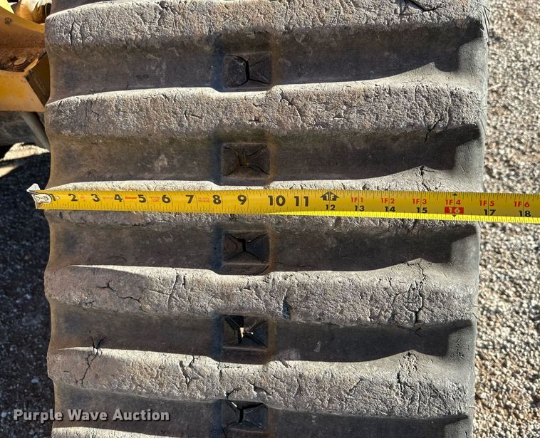 image for item DQ1556 2013 Vermeer RTX1250  trencher