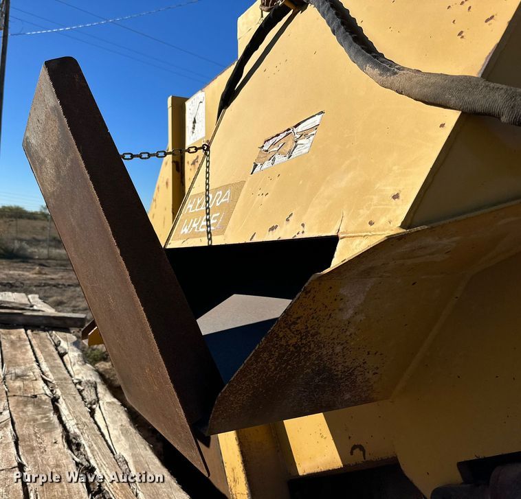 image for item DQ1557 Hydra Wheel  rock saw