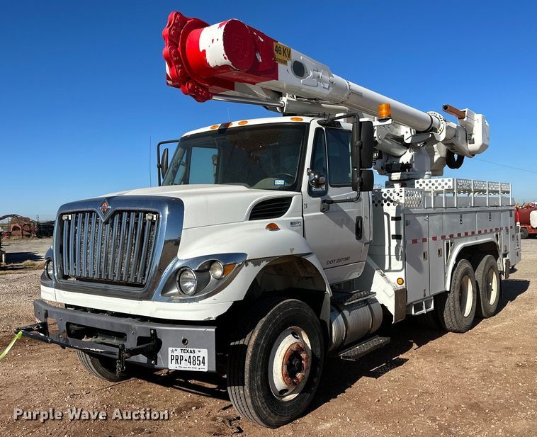 image for item DQ1558 2012 International WorkStar 7400  bucket truck