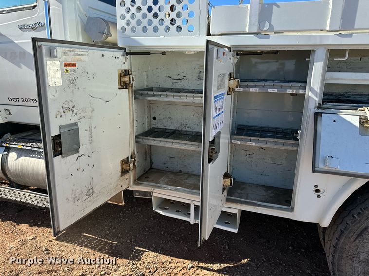 image for item DQ1558 2012 International WorkStar 7400  bucket truck