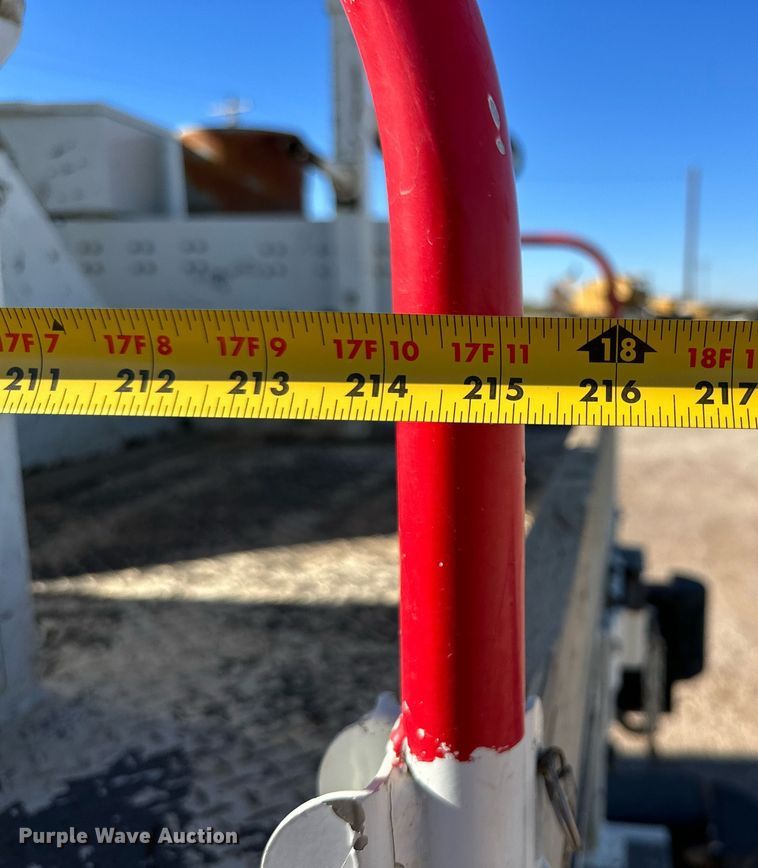 image for item DQ1558 2012 International WorkStar 7400  bucket truck