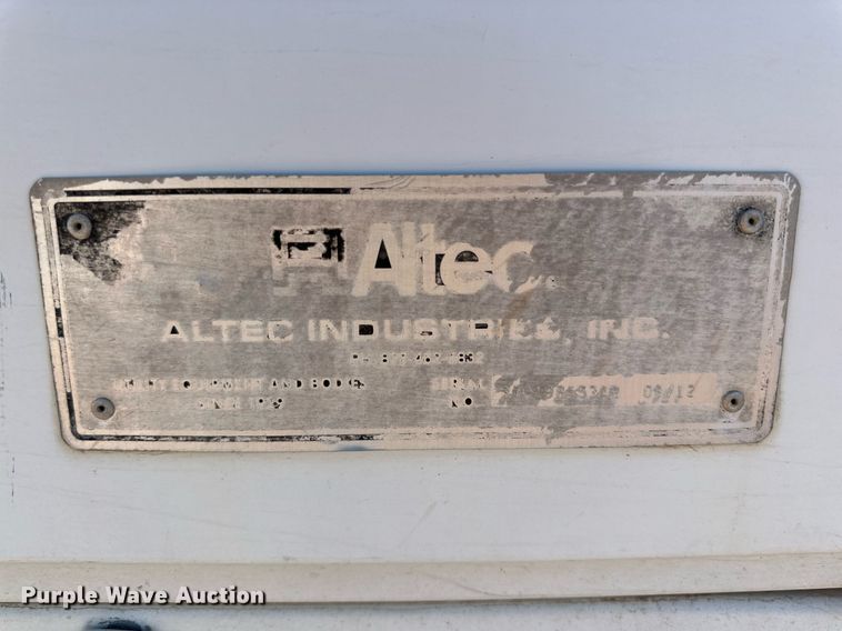 image for item DQ1558 2012 International WorkStar 7400  bucket truck