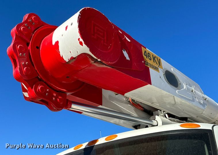 image for item DQ1558 2012 International WorkStar 7400  bucket truck