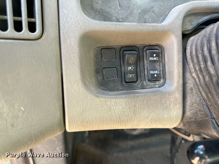 image for item DQ1558 2012 International WorkStar 7400  bucket truck