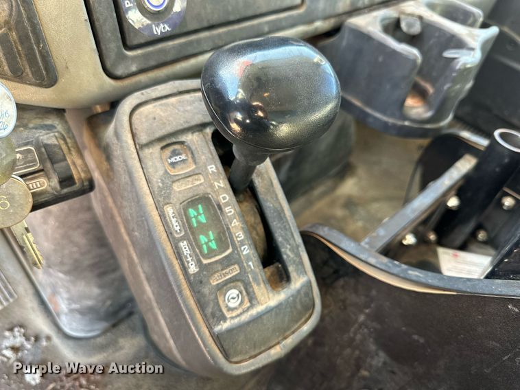 image for item DQ1558 2012 International WorkStar 7400  bucket truck