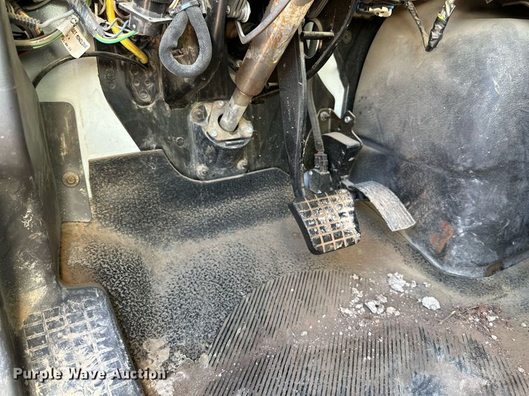 image for item DQ1558 2012 International WorkStar 7400  bucket truck