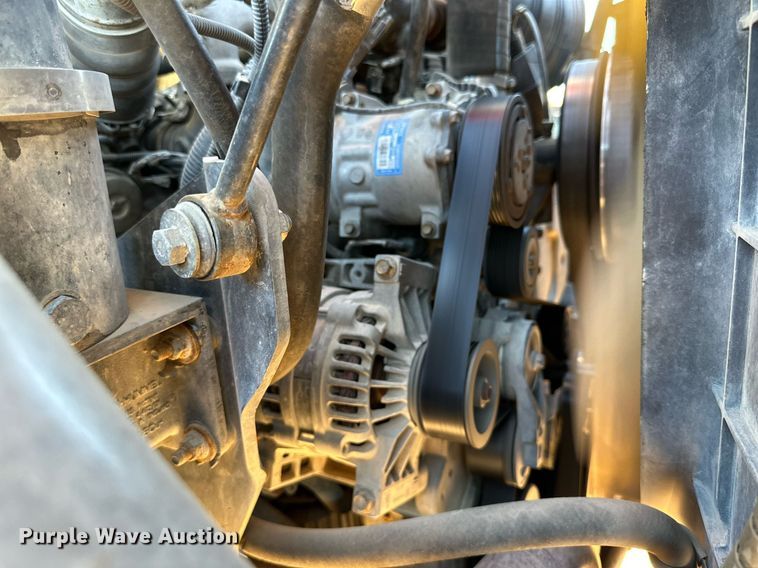 image for item DQ1558 2012 International WorkStar 7400  bucket truck