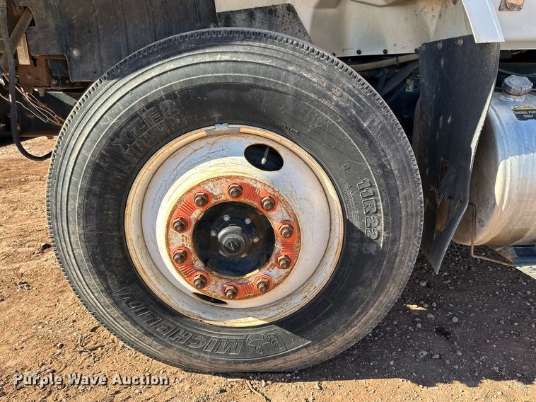 image for item DQ1558 2012 International WorkStar 7400  bucket truck