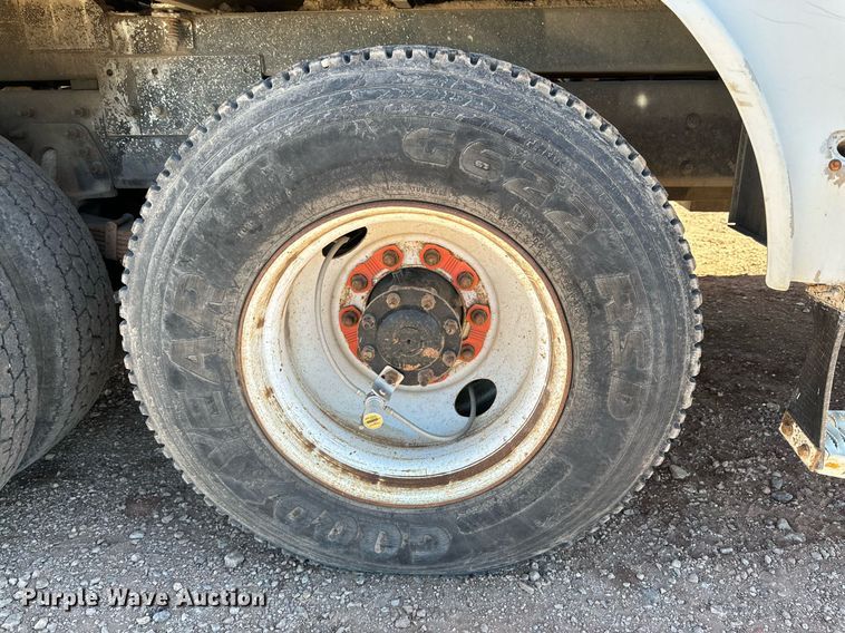 image for item DQ1558 2012 International WorkStar 7400  bucket truck